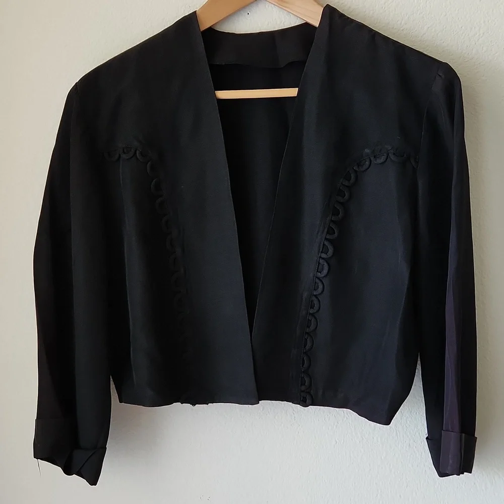 Black bolero jacket Sz M cropped open front loop detail shrug office cocktails